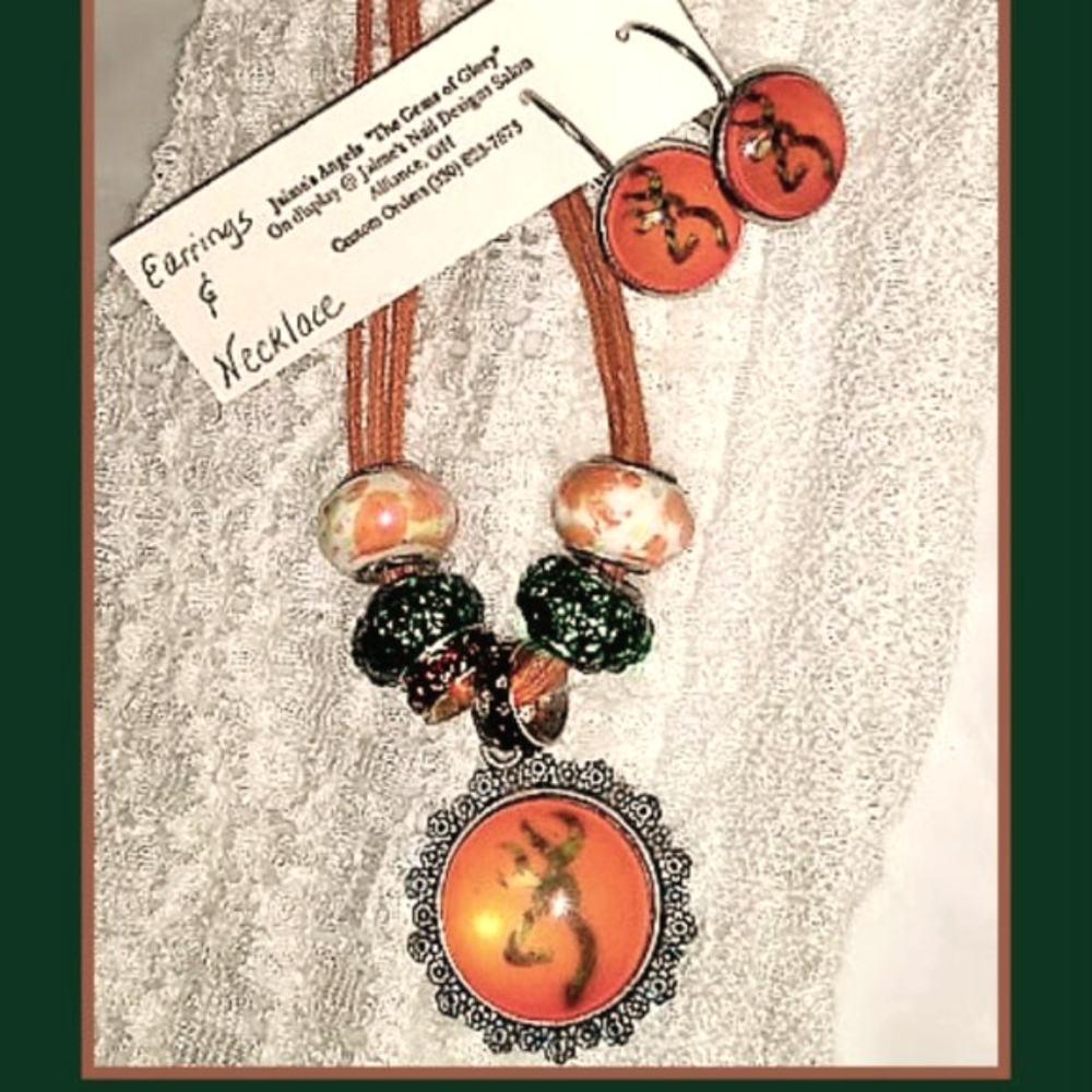 Set: Browning Deer Pendant Orange & Evergreen Necklace & Earrings